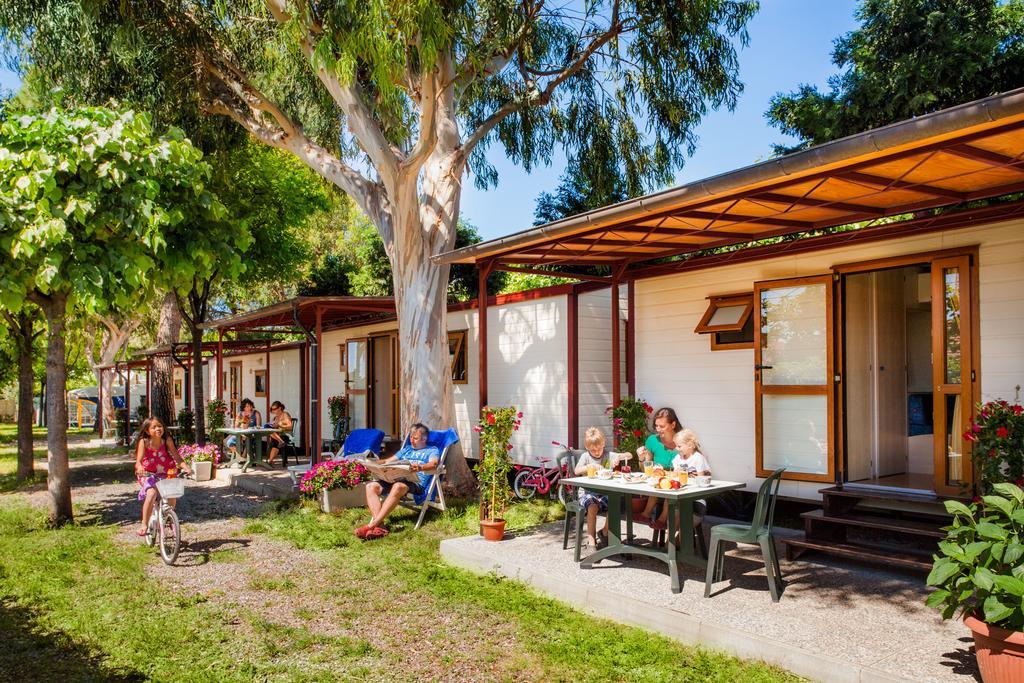 Camping Baciccia Ceriale Extérieur photo