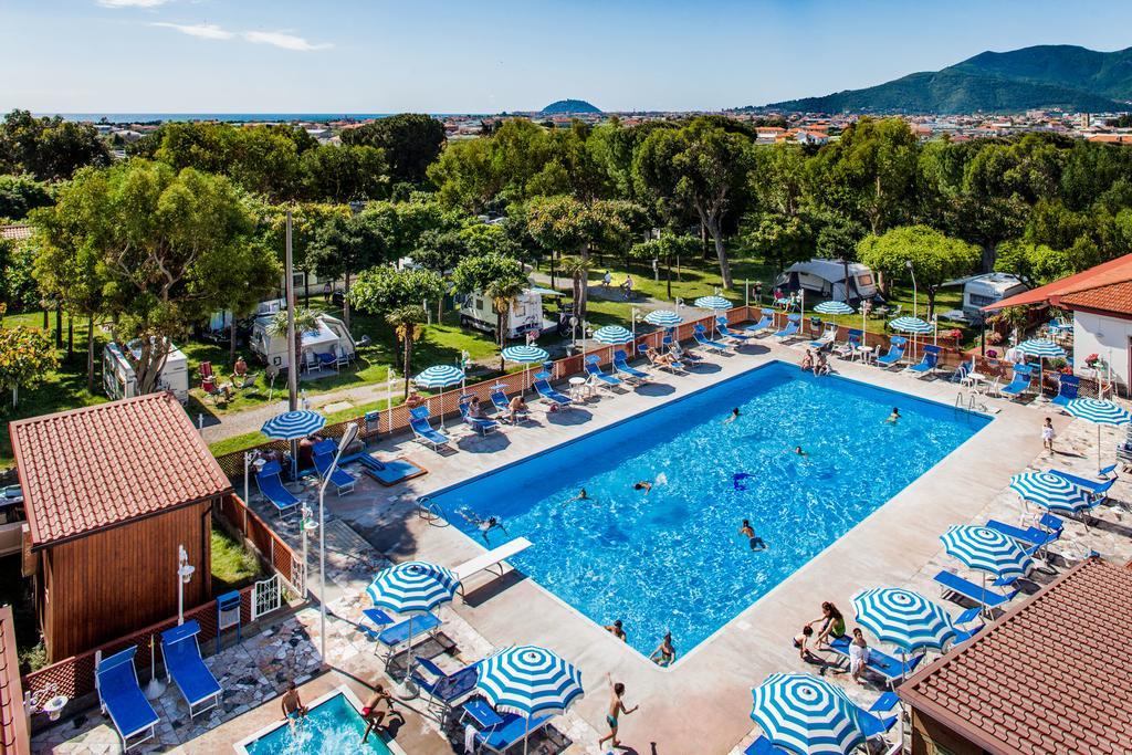 Camping Baciccia Ceriale Extérieur photo